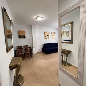 Apartamento Centro - Beautiful , Newly Renovated 2 Bedroom, Torremolinos