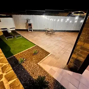 Precioso Bajo Con Jardin En , Estación España