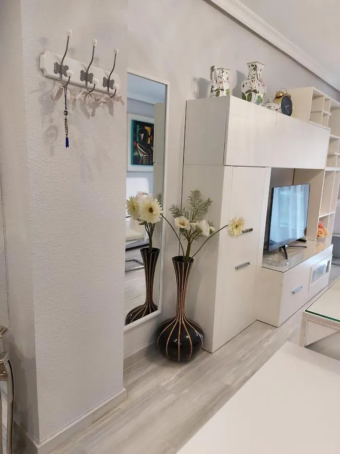 Love Rent4 Malaga Bajondillo Playa II Torremolinos 0*,  Hiszpania